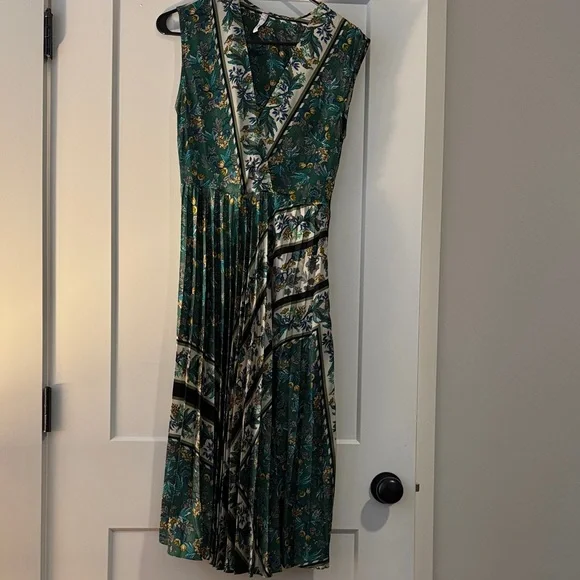 Mango | Dresses | Floral Green Sleeveless Pleated Midi Dress | Poshmark